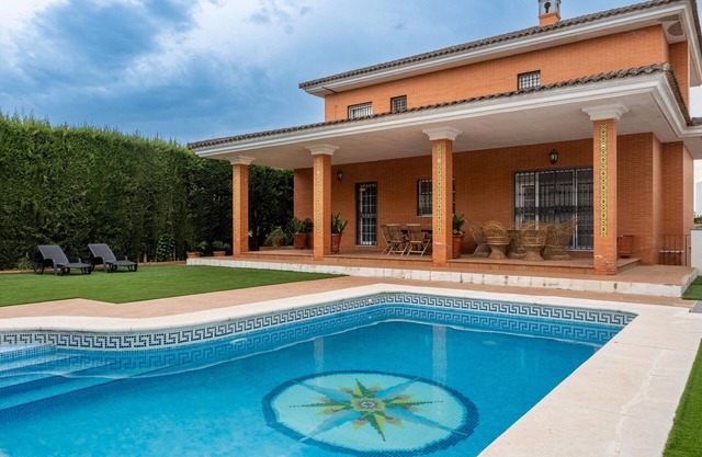 Villa 'Candeleria Sol y Piscina' con piscina privada, Wi-Fi y aire acondicionado