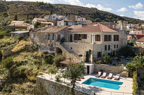 Villa Candice - Luxurious and Historic Villa with sea view