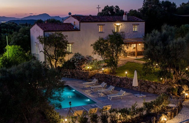 Villa en Porto San Paolo con 4 habitaciones, capacidad 10