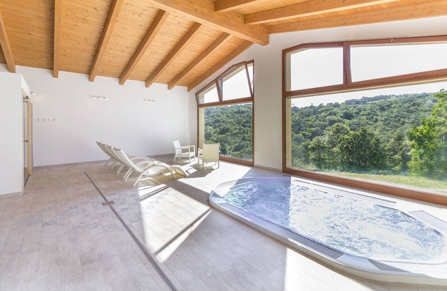 Villa en la Toscana con vistas, piscina privada y un spa privado, ideal para grupos!