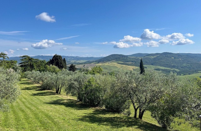 Casa aislada con piscina privada. Hermosos jardines. Vistas impresionantes