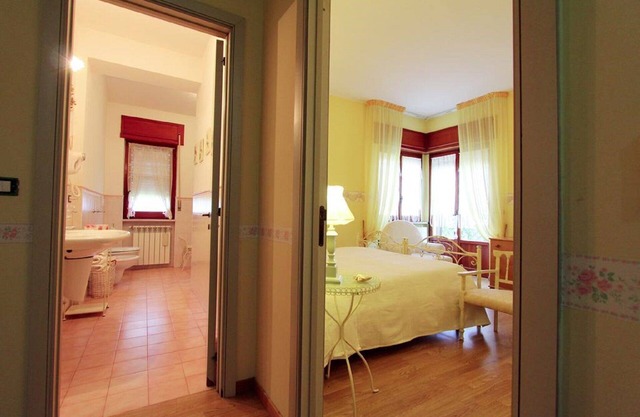 Habitación triple Villa Carol con baño privado externo