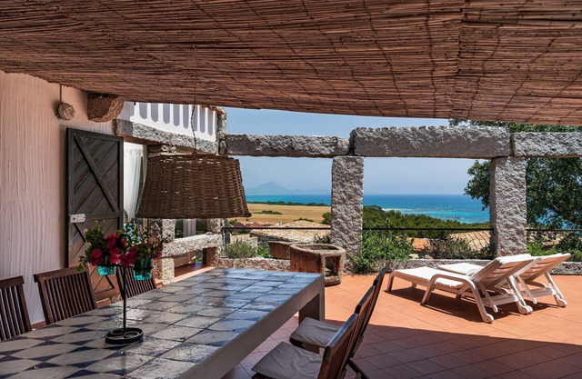 Villa 'Casa 23' con vistas al mar, terraza privada y aire acondicionado