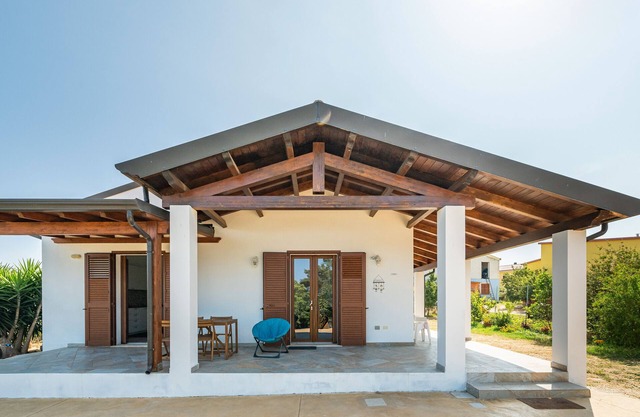 Villa 'Casa Atzori' con terraza privada, jardín privado y aire acondicionado