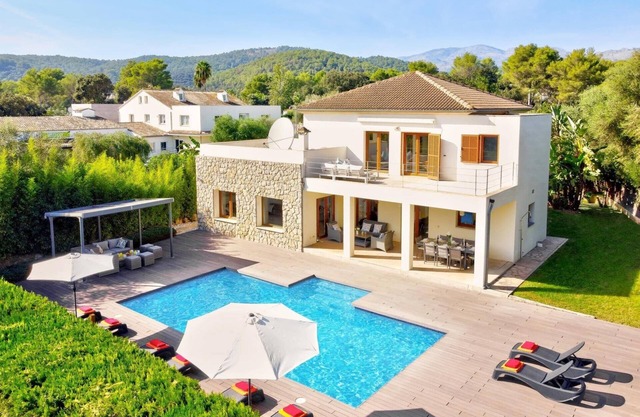 Villa Casa de Pedra by Villa Plus