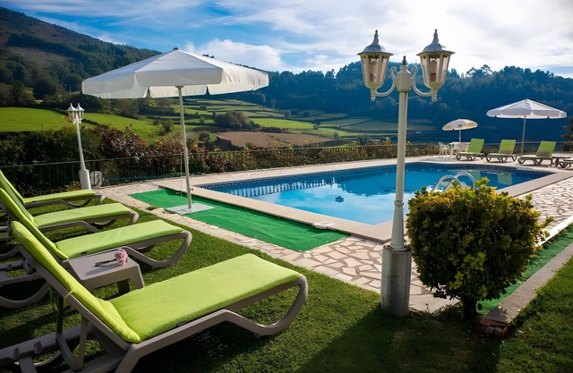 Villa 'Casa Dos Leões' con vistas a la montaña, piscina privada y Wi-Fi
