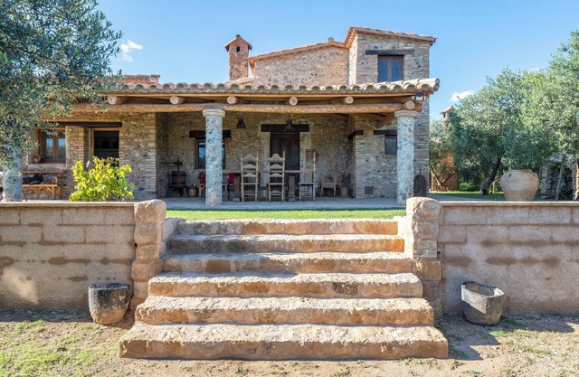 Villa 'Casa Hostalets - Lujo Rural' con vistas a la montaña, piscina privada y terraza privada
