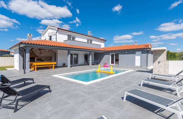 Villa Casa Mara nearby Pula – Crovillas GmbH