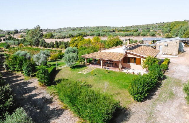 Villa 'Casa Serra' con vistas a la montaña, Wi-Fi y aire acondicionado