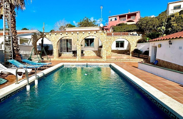 Villa casa with private swimming pool