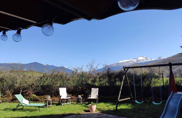 Casa Castiello de Jaca, 4 dormitorios, 8 personas