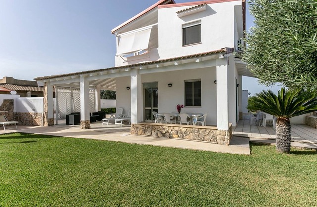 Villa Cavarra entre Vendicari y Marzamemi (San Lorenzo / Reitani - Noto)