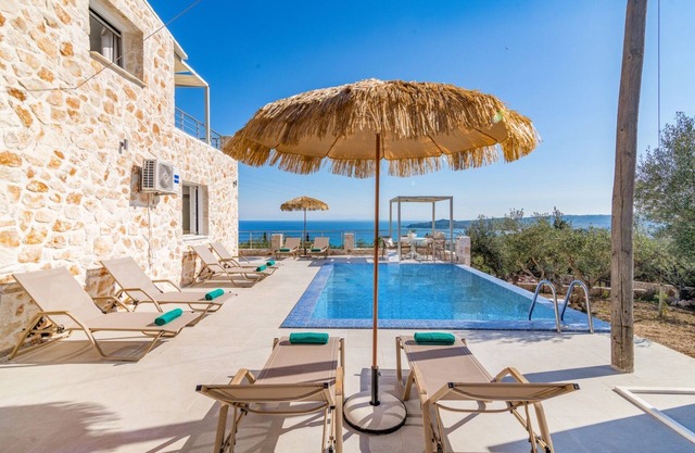 Villa Chrysso Horio 3 by Villa Plus