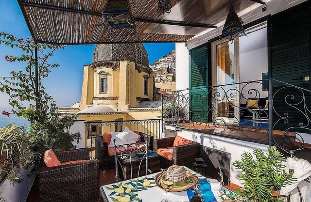 Villa Cipriana: Una característica casa individual en una sola planta con vistas al mar y la Grande Spiaggia di Positano.