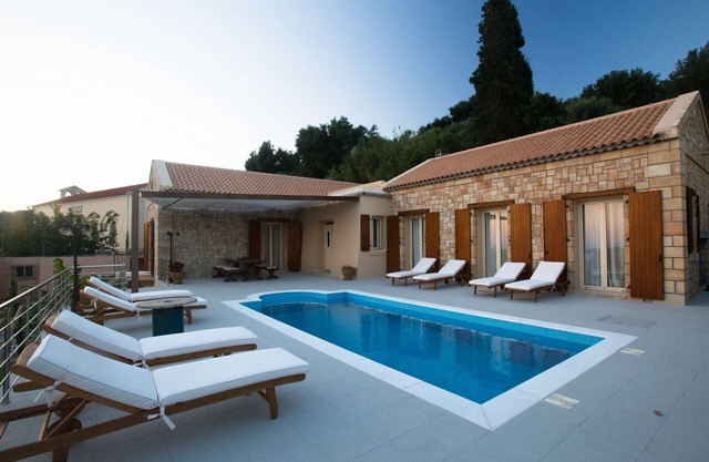 Villa CLEO