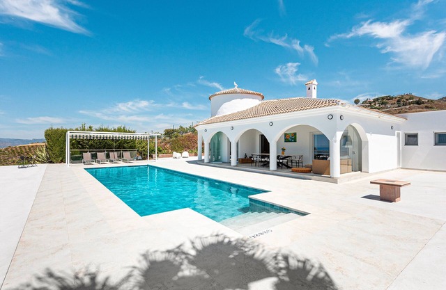 Villa 'Clery Algarrobo' con vistas al mar, Wi-Fi y aire acondicionado