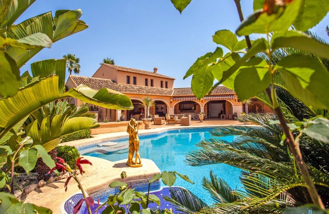 COLISEO - Espectacular villa rústica para 8 personas en Benissa