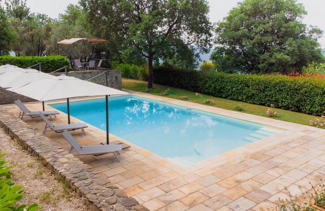 Villa Comunalia by MMega
