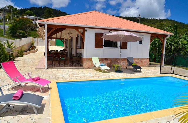 Villa créole et bien etre exclusif avec piscine et jacuzzi privé