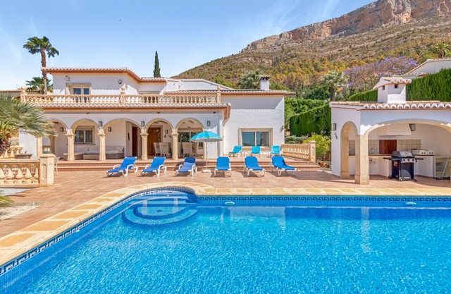 Villa 'Cristina' con vistas a la montaña, Wi-Fi y aire acondicionado