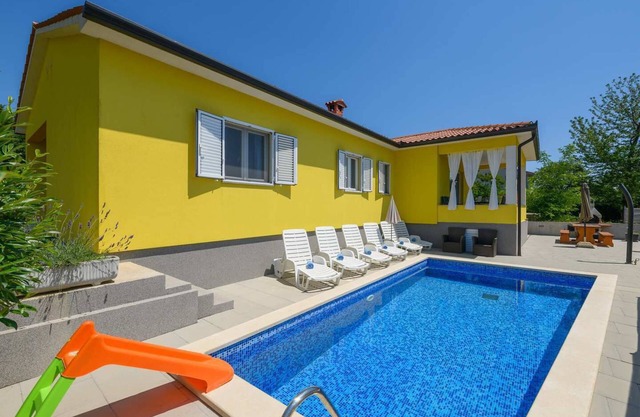 Villa D&G, con piscina