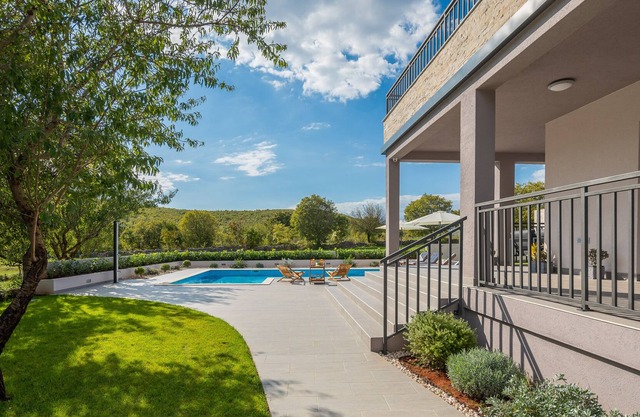 Casa de vacaciones de lujo con 1200m2 de espacio privado en zona de relax.