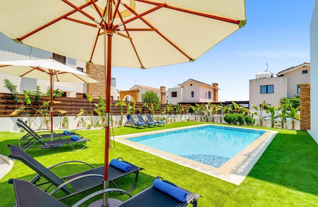 Villa Dara by Ezoria Villas