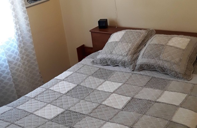 Villa de 3 Chambres, Climatisée et Sécurisée Entourée D'un Jardin Clos