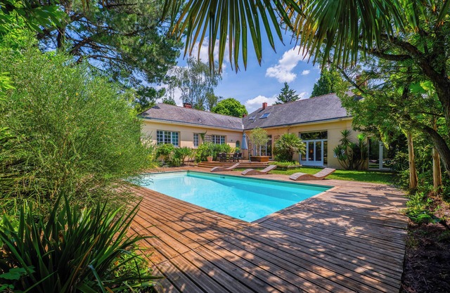 Villa de la Plume - 8 rooms and 15 travellers in Nantes