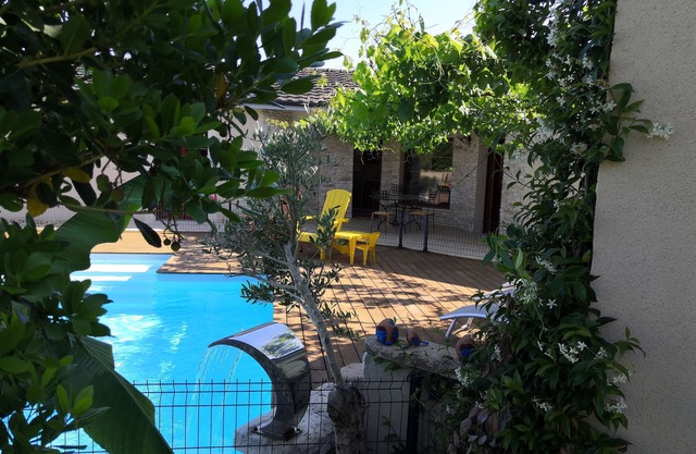 Villa de Type F5 Avec Piscine Privée et à 1,5 km du Parc de Pombonne