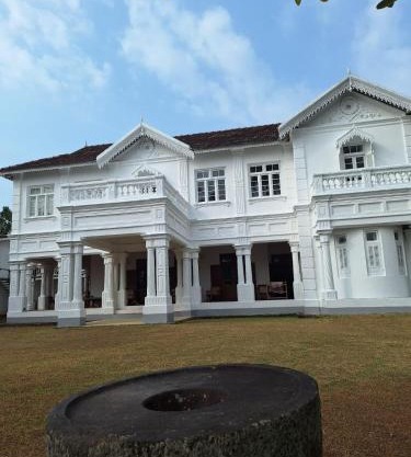 Villa De Zoysa