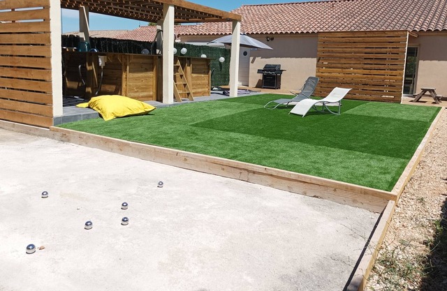 Villa dedicated to conviviality between families/friends (birthdays,