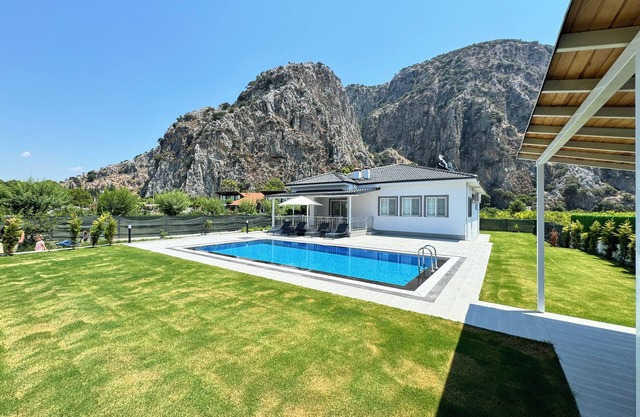 Villa Defne 2 Bedroom with Private Pool and Big Garden in Dalyan