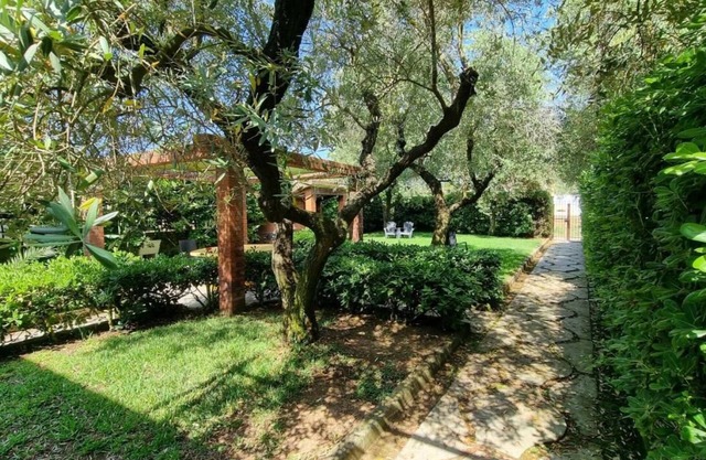 VILLA DEGLI ULIVI- Cozy villa just a few steps from the sea.