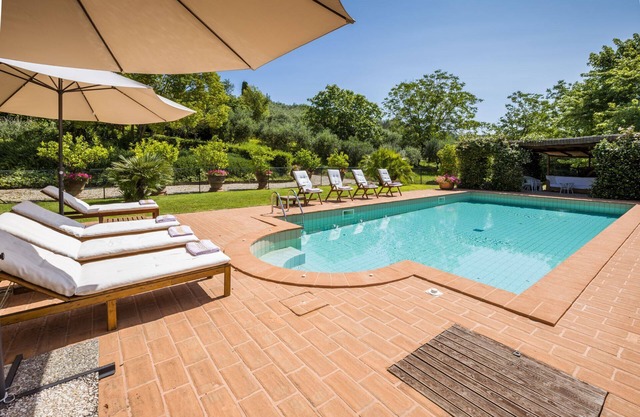 Villa Limones, espaciosa villa con piscina en las colinas de Ripatransone, a 15 minutos del mar Adriático