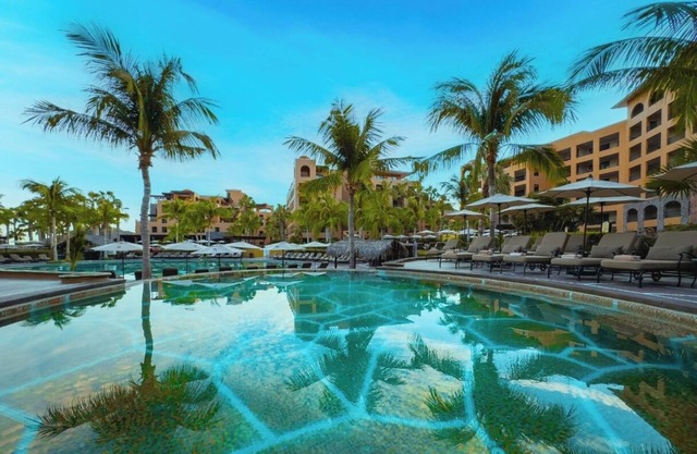 INCREDIBLE TWO BEDROOM PH OCEAN FRONT IN LORETO PARADISE