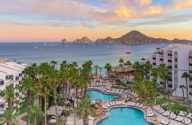 Villa del Palmar Cabo Cozy condo in beautiful Cabo San Lucas with fitness room,