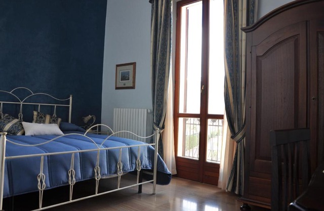 Villa Del Poeta