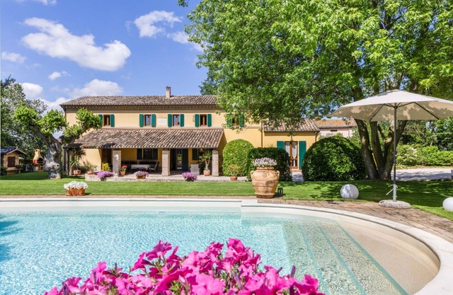 Villa delle Vigne, villa con gran jardín y piscina, cerca de la costa del Adriático