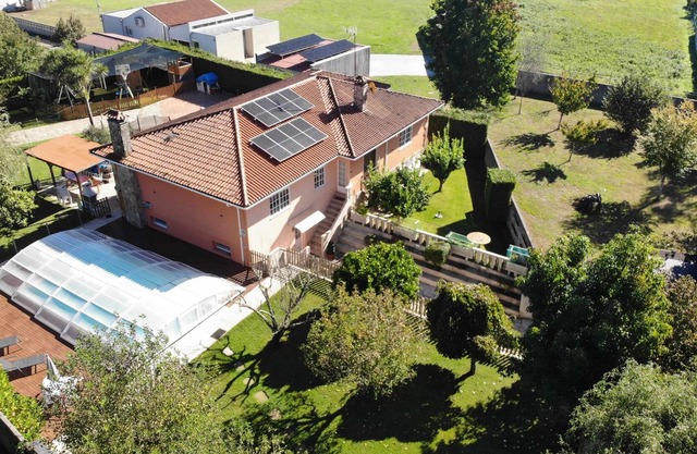 Villa Demi - Apart. con piscina y Wifi