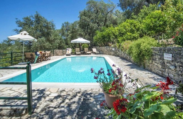 Villa «Dendro» con piscina privada y Wi-Fi