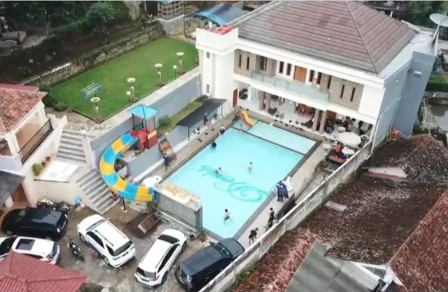 villa Deris 7 kamar
