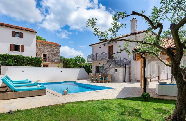 Villa Destiny with Pool