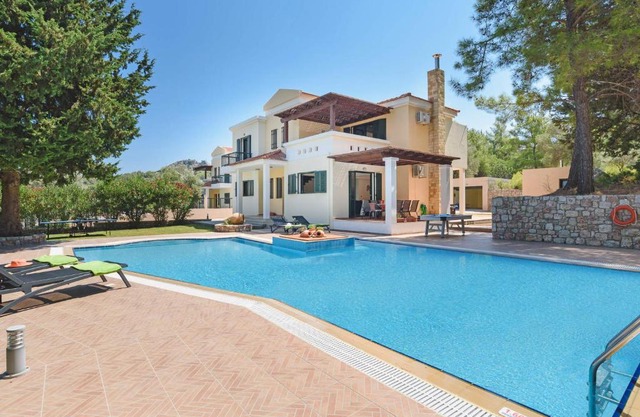 Villa Dimitra Springs by Villa Plus