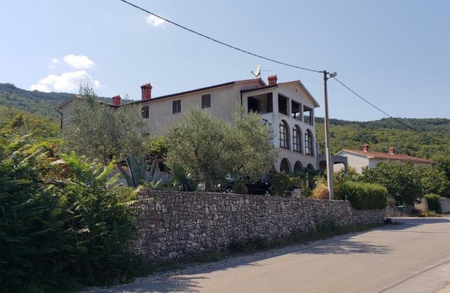 VILLA DIVNA