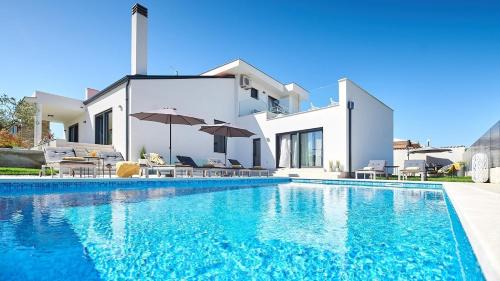 Villa Dolcea by Villas Holiday