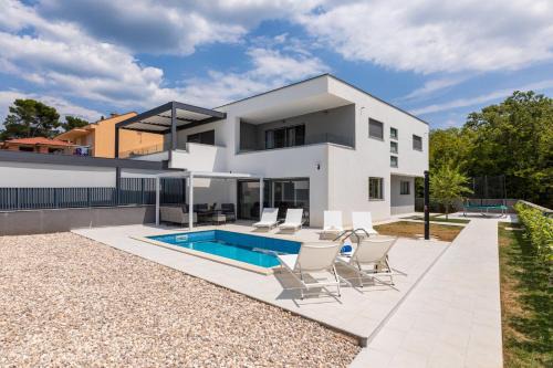 Villa Dolores by EL-PI TOURS