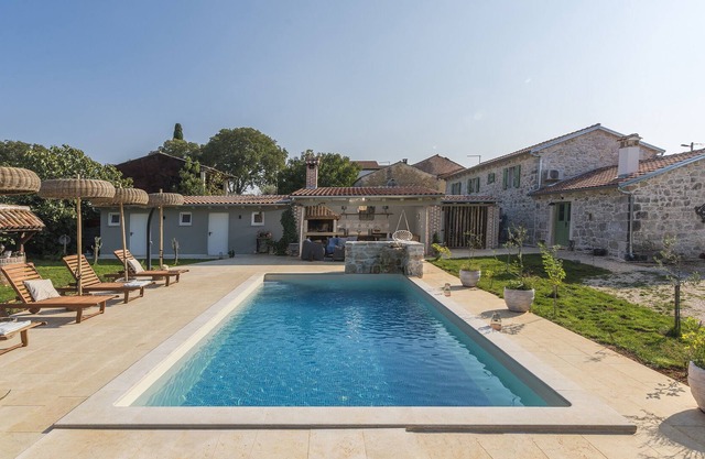 Villa Don Liri nearby Porec – Crovillas GmbH