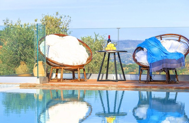 Piscina climatizada Villa Drakona
