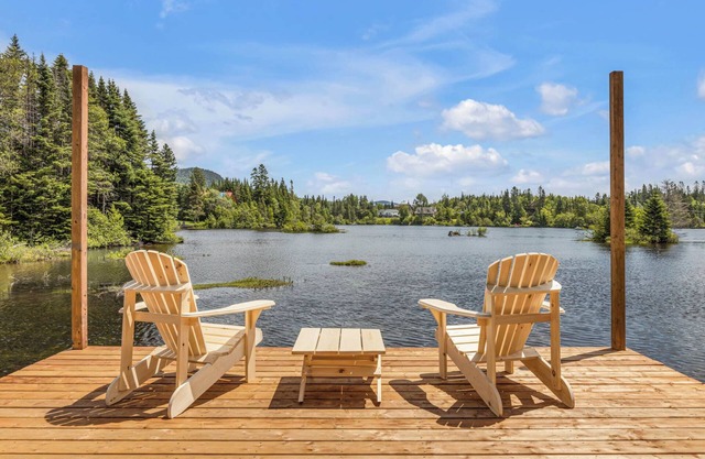 Villa du Lac Poulin waterfront